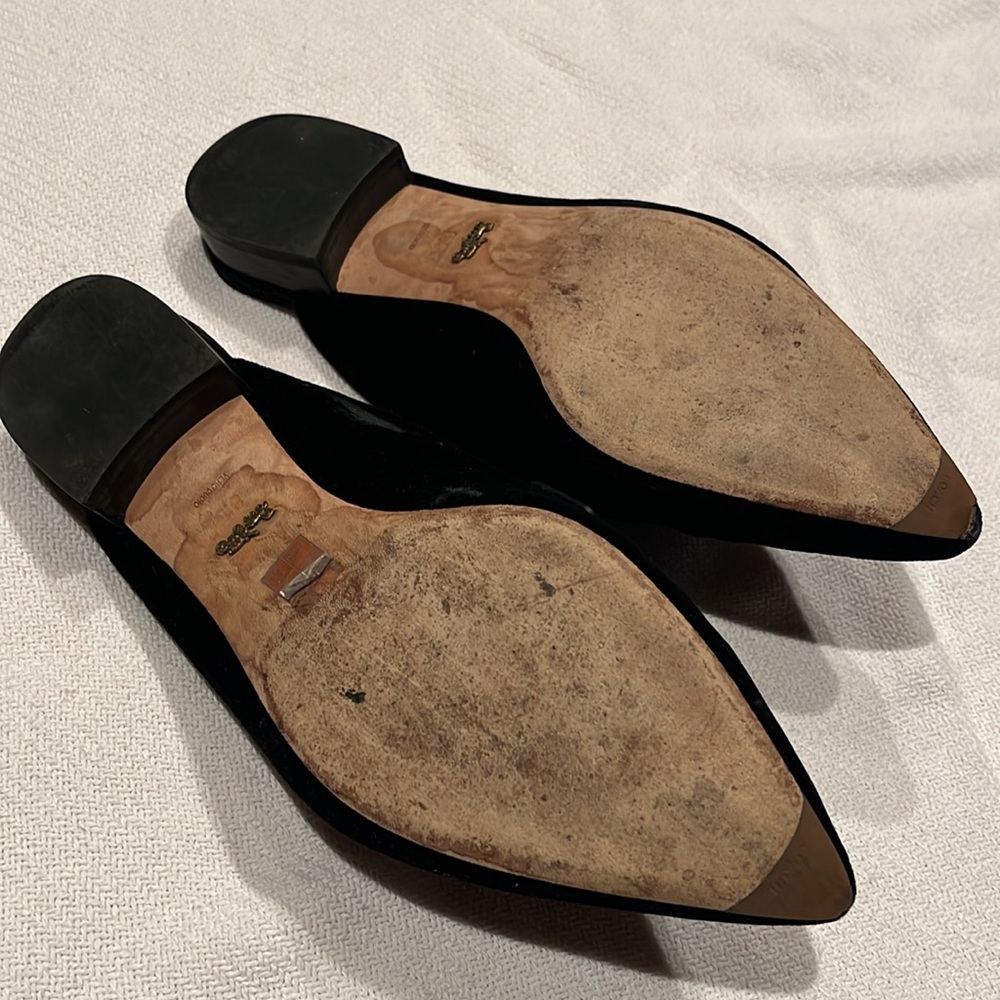 Shoes - Picture 2 of 4